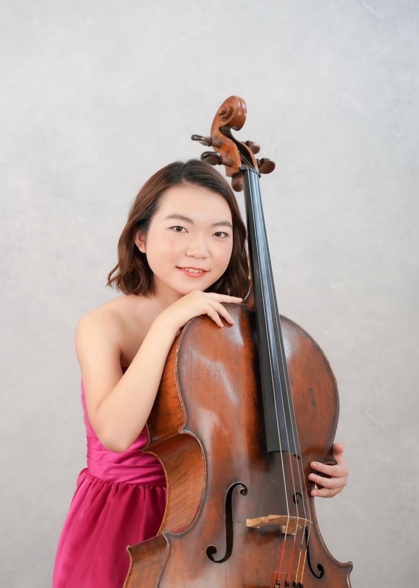 チェロ 谷川萌音